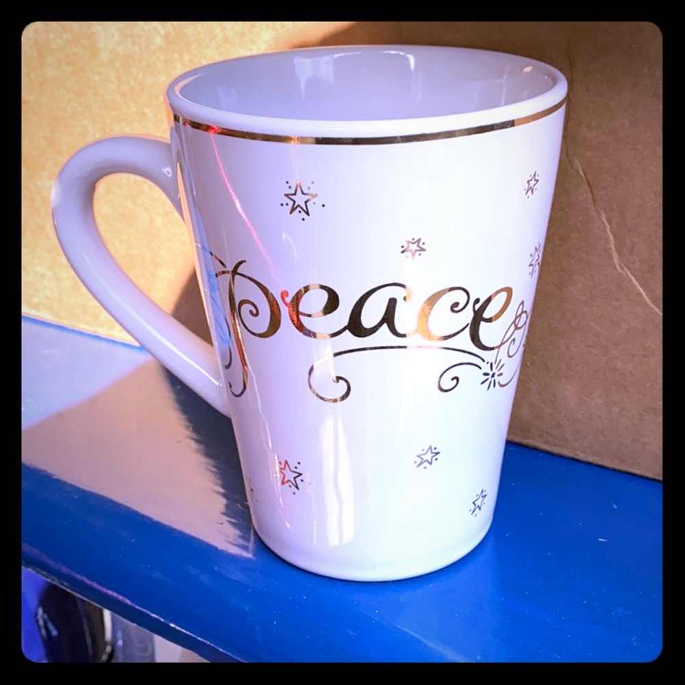 💞BOGO🆓MUGS- Tall “Peace” mug